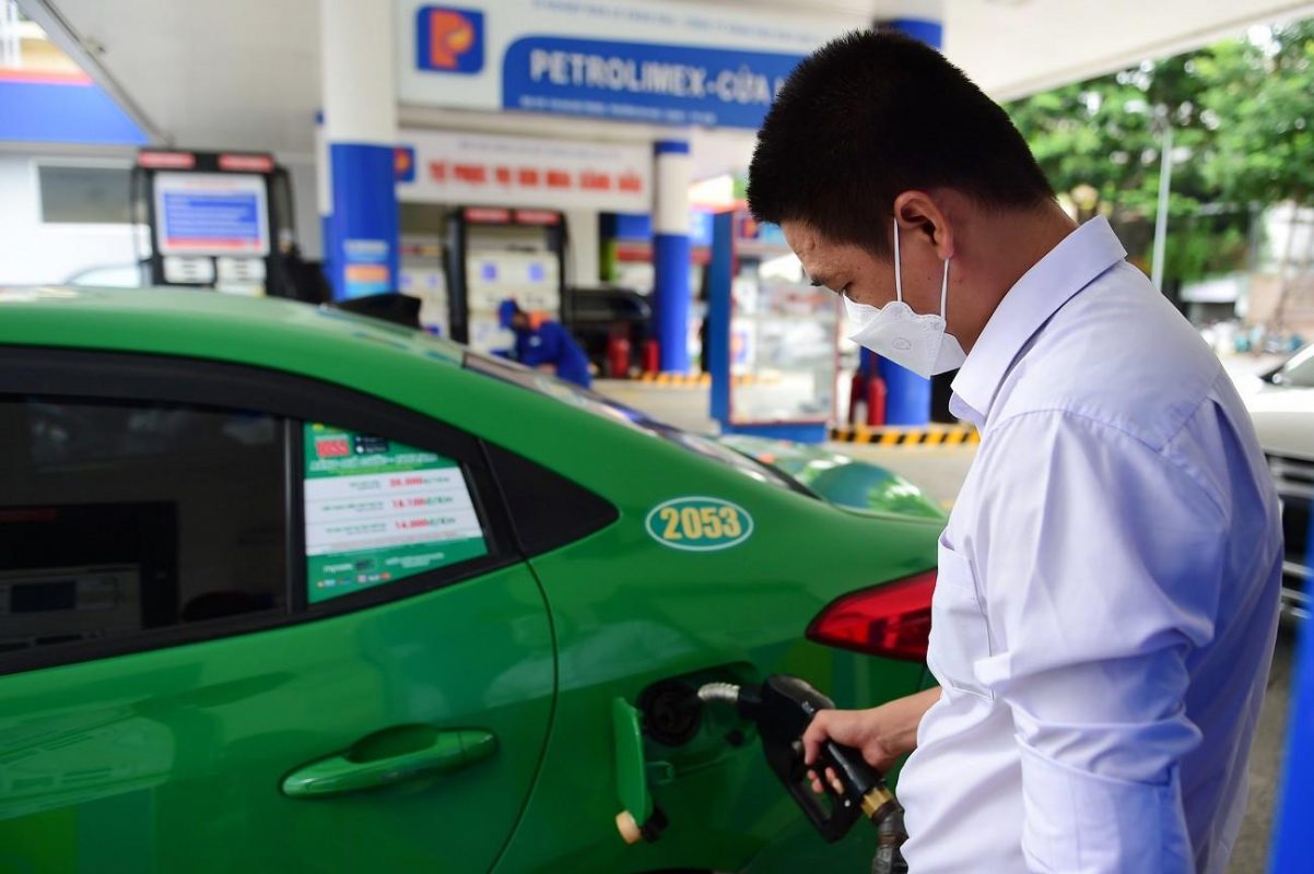 Hoá đơn xăng dầu có bắt buộc ghi biển số xe không?