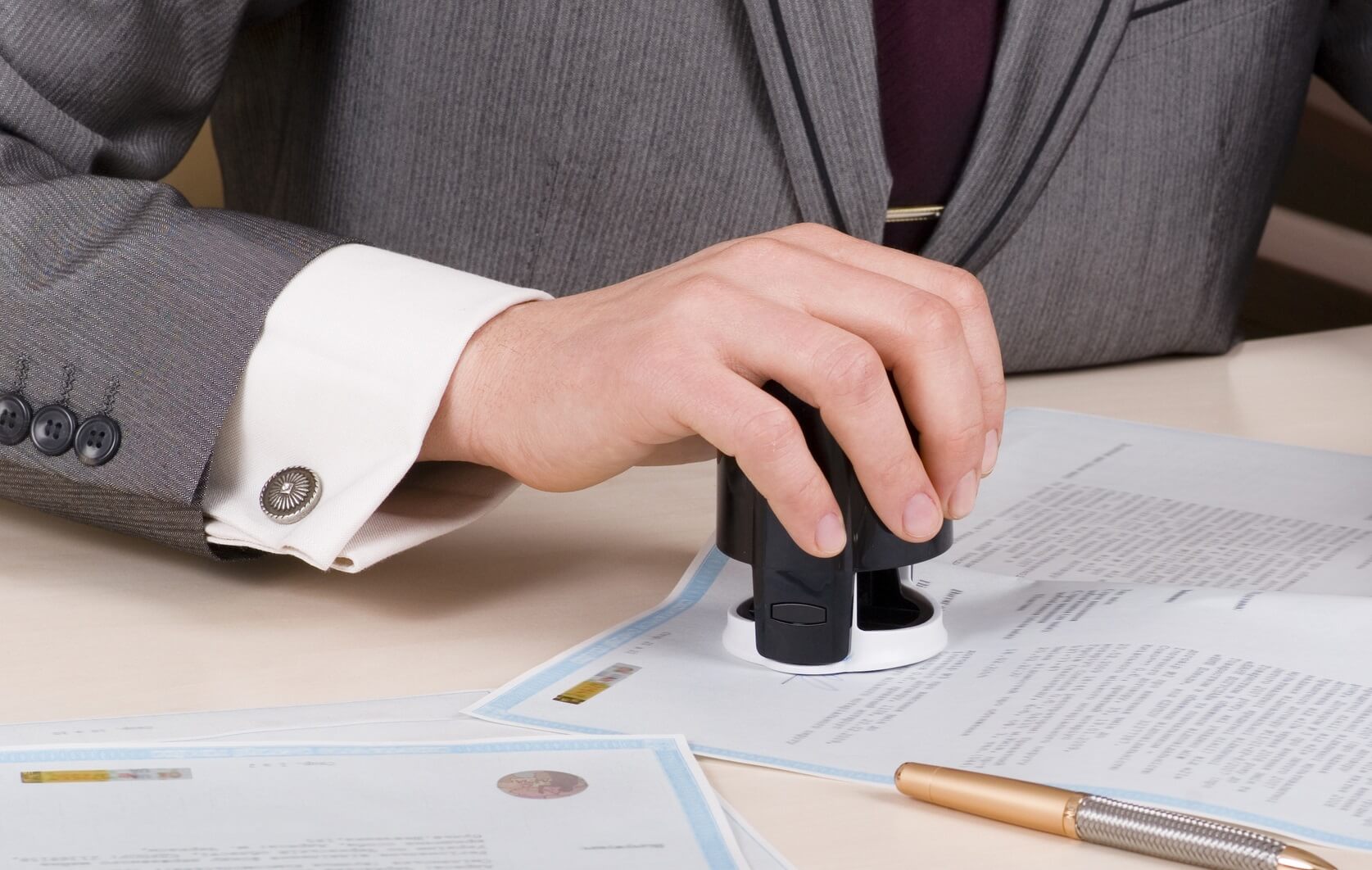 Chi phí dịch thuật công chứng hết bao nhiêu tiền?