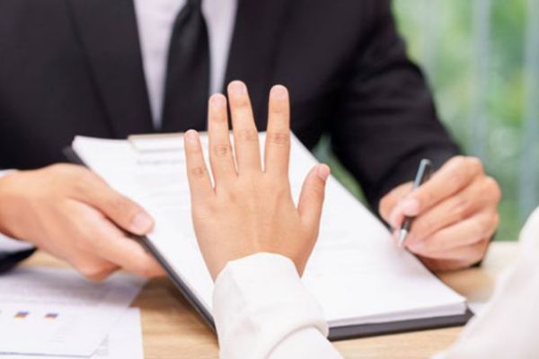 Từ chối công chứng hợp đồng