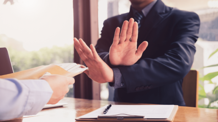 từ chối công chứng hợp đồng thế chấp