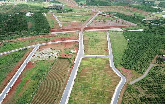 Tranh chấp đất đai 