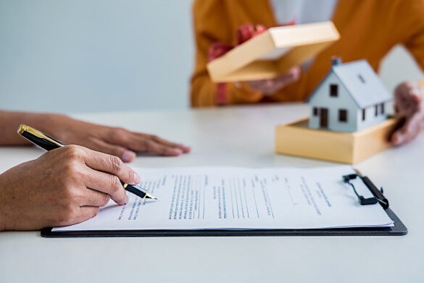 Công chứng hợp đồng