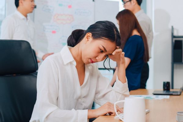 Vợ chồng mua xe trả góp